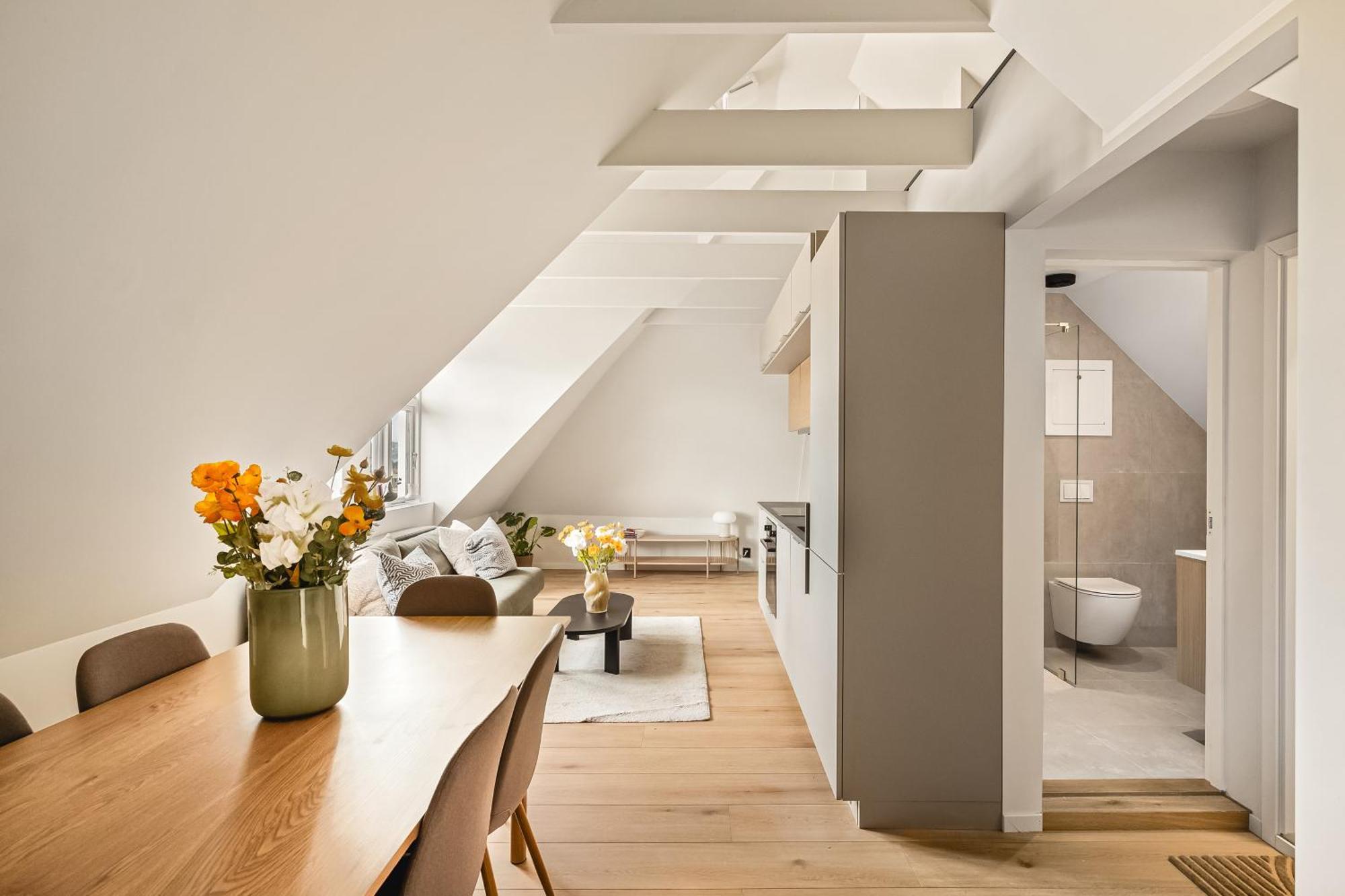 Panorama - View In L 2-bedroom *